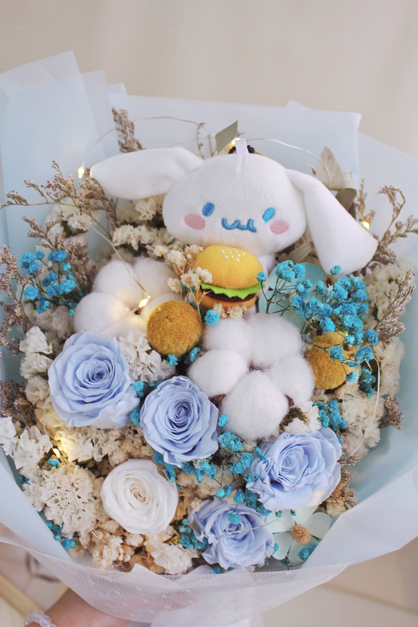 保鮮乾花系列-玉桂狗淺藍玫瑰手抱50cm高大花束