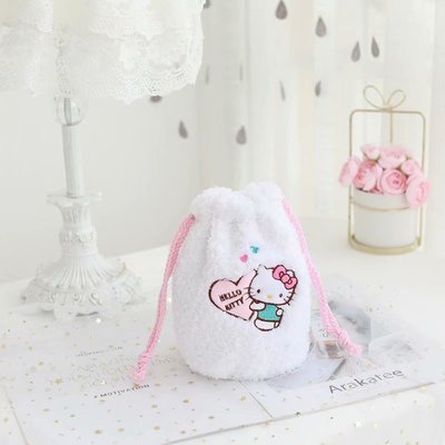 【Sanrio】Sanrio小型絨毛袋袋|最啱放化妝品、即影即有相機