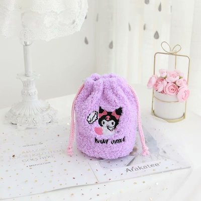 【Sanrio】Sanrio小型絨毛袋袋｜最啱放化妝品、即影即有相機